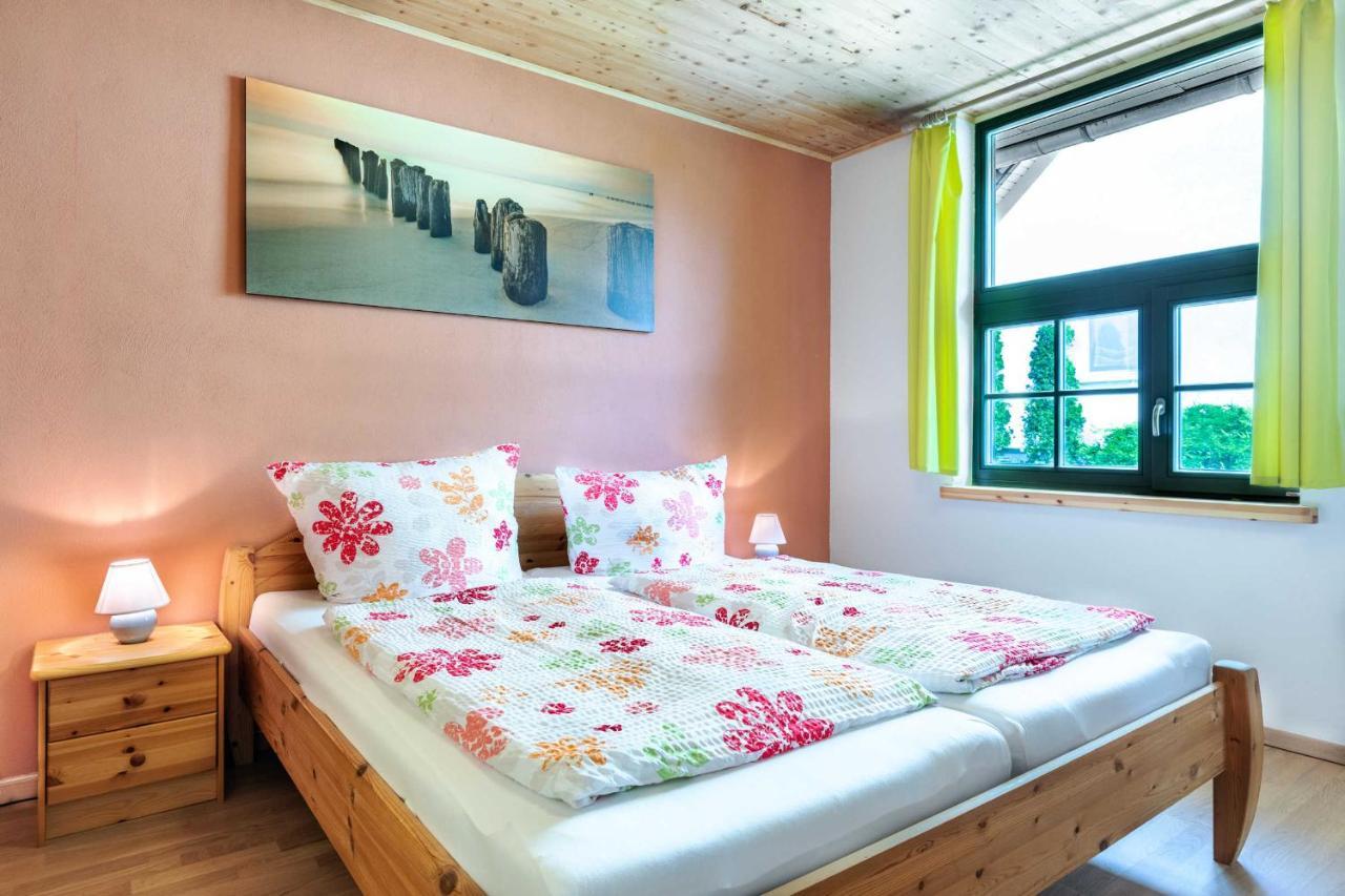 Ferienhaus Sonne Mond Und Sterne B Steffenshagen Buitenkant foto